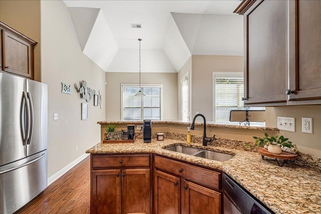 3230 BRUNSWICK VIEW CV, Bartlett, TN 38133