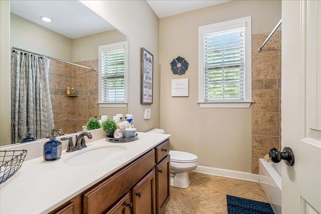 3230 BRUNSWICK VIEW CV, Bartlett, TN 38133