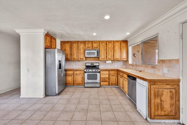 6845 Sage Avenue, Yucca Valley, CA 92284