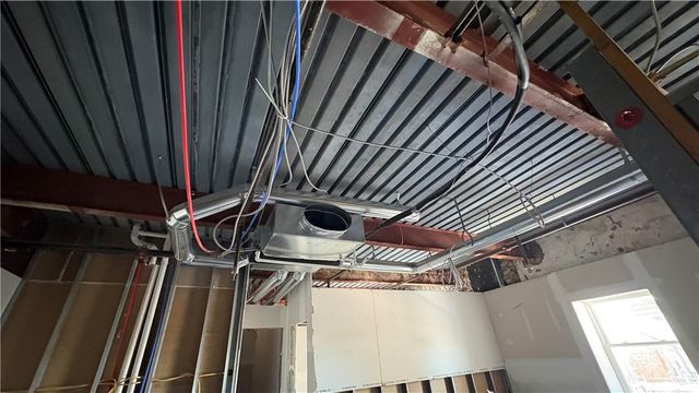 2708 Brownsville Rd, Brentwood, PA 15227