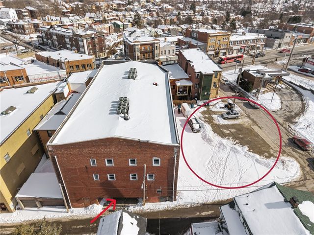 2708 Brownsville Rd, Brentwood, PA 15227