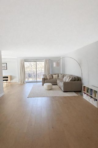 7061 N Kedzie Avenue 115, Chicago, IL 60645