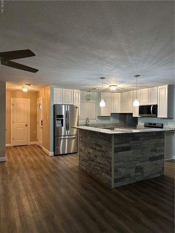 4217 Grove CT, Virginia Beach, VA 23462