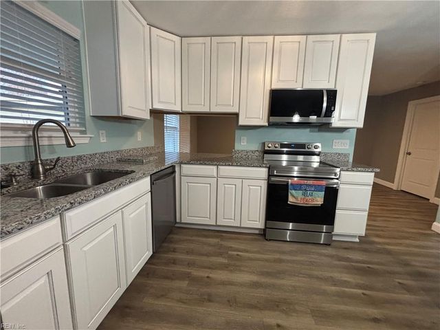 4217 Grove CT, Virginia Beach, VA 23462