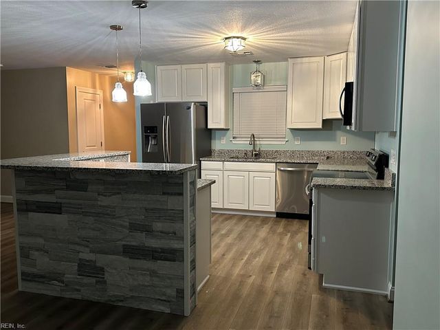 4217 Grove CT, Virginia Beach, VA 23462