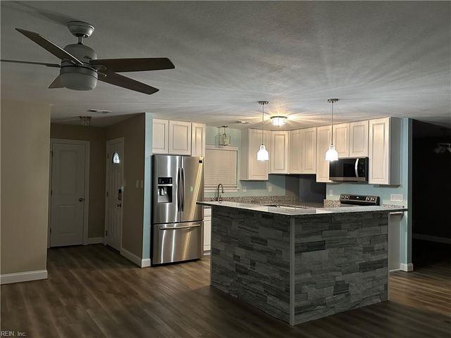 4217 Grove CT, Virginia Beach, VA 23462