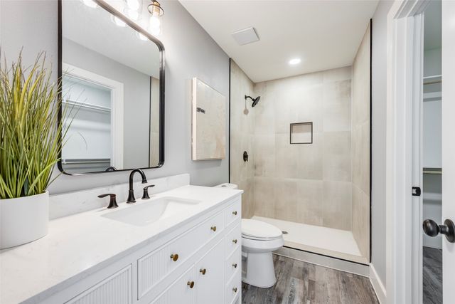 2820 Andrea Lane, Dallas, TX 75228