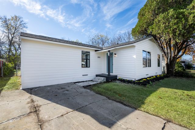 2820 Andrea Lane, Dallas, TX 75228