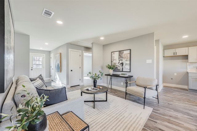 2820 Andrea Lane, Dallas, TX 75228