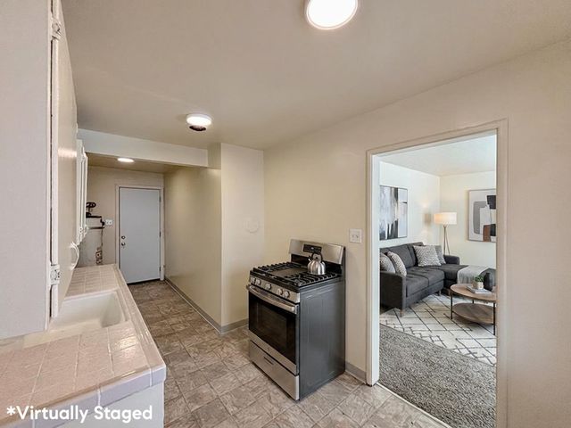 1718 6th Avenue, Oakland, CA 94606