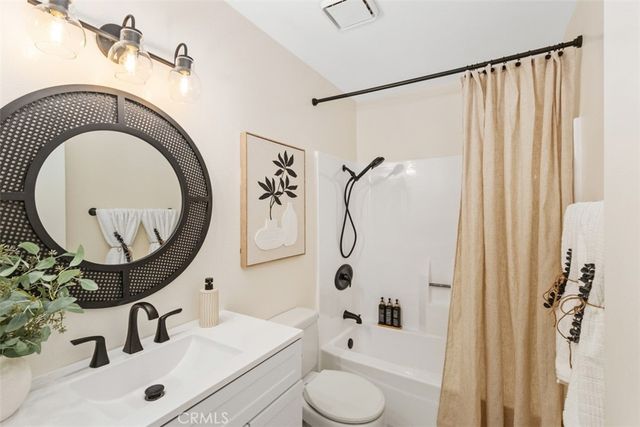 56 Windjammer 27, Irvine, CA 92614