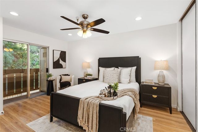 56 Windjammer 27, Irvine, CA 92614