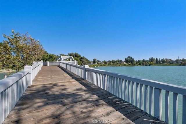 56 Windjammer 27, Irvine, CA 92614