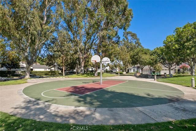 56 Windjammer 27, Irvine, CA 92614