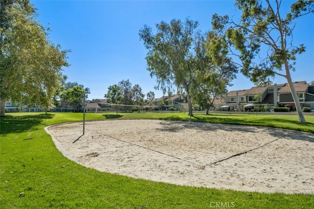 56 Windjammer 27, Irvine, CA 92614