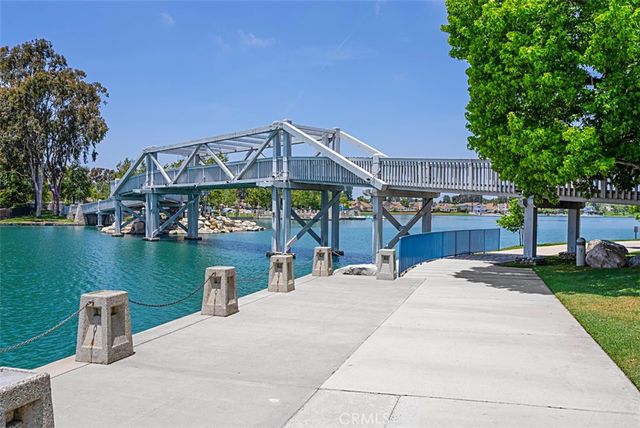 56 Windjammer 27, Irvine, CA 92614