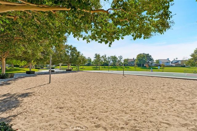 56 Windjammer 27, Irvine, CA 92614