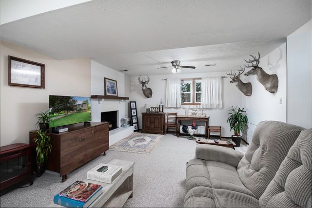 203 Westridge Court, Versailles, KY 40383