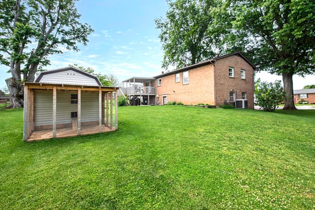203 Westridge Court, Versailles, KY 40383