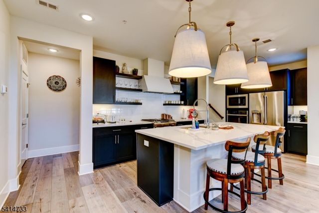 736 Station Rd, Dunellen Boro, NJ 08812