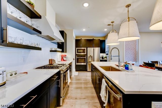 736 Station Rd, Dunellen Boro, NJ 08812