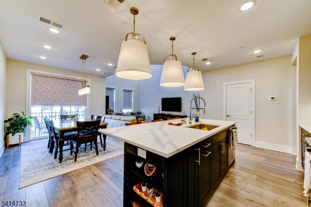 736 Station Rd, Dunellen Boro, NJ 08812