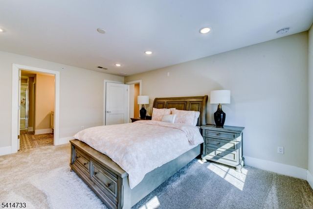 736 Station Rd, Dunellen Boro, NJ 08812