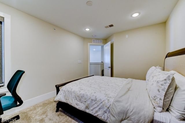 736 Station Rd, Dunellen Boro, NJ 08812