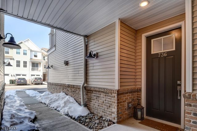 736 Station Rd, Dunellen Boro, NJ 08812