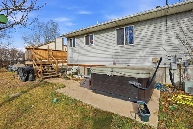 4855 JOHNSTON DR, Rapid City, SD 57703