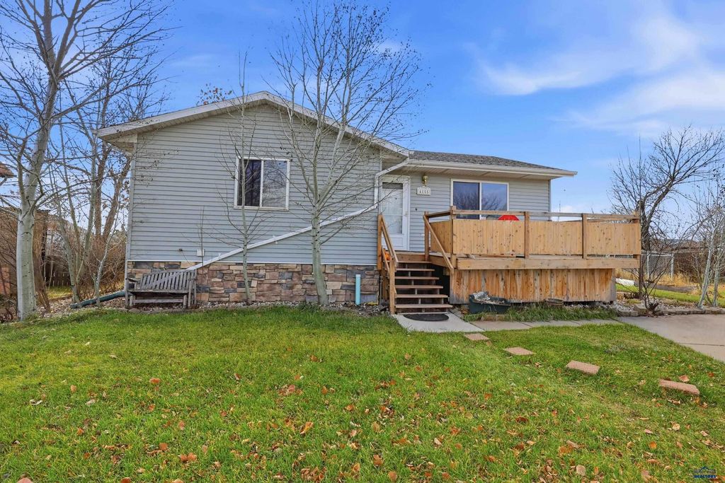4855 JOHNSTON DR, Rapid City, SD 57703