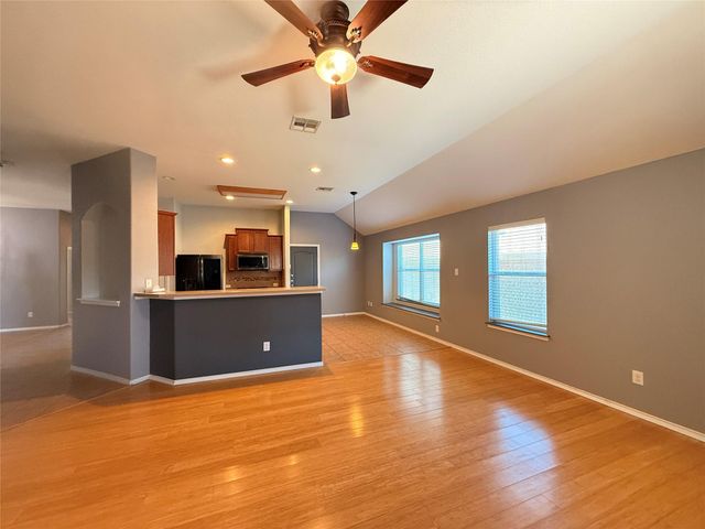 2701 Pedernales Falls DR, Pflugerville, TX 78660