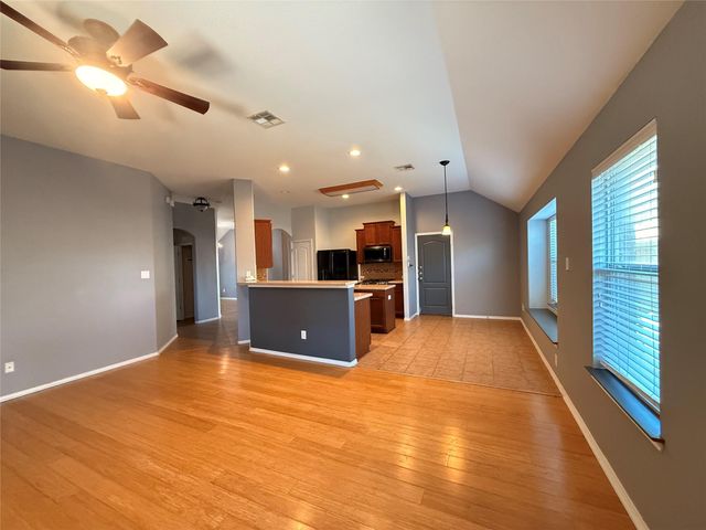 2701 Pedernales Falls DR, Pflugerville, TX 78660