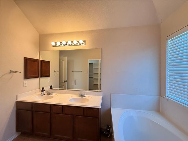 2701 Pedernales Falls DR, Pflugerville, TX 78660