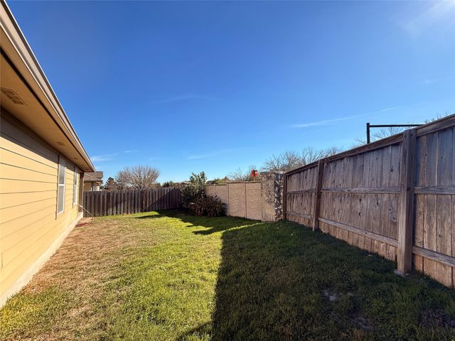 2701 Pedernales Falls DR, Pflugerville, TX 78660
