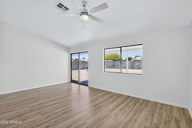690 E OSAGE Avenue, Apache Junction, AZ 85119