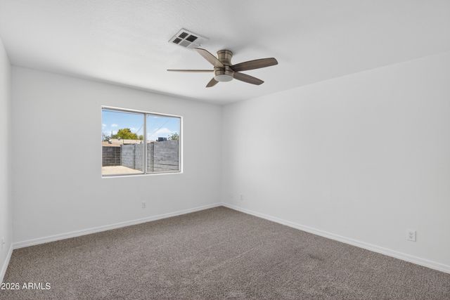 690 E OSAGE Avenue, Apache Junction, AZ 85119