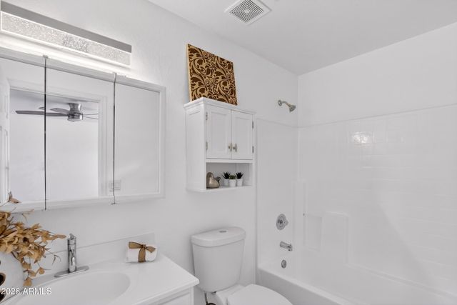 690 E OSAGE Avenue, Apache Junction, AZ 85119