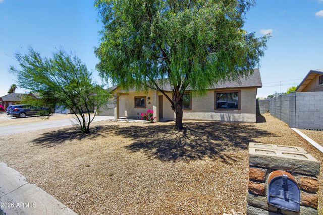 690 E OSAGE Avenue, Apache Junction, AZ 85119