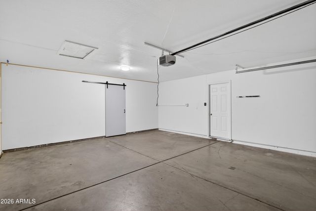 690 E OSAGE Avenue, Apache Junction, AZ 85119