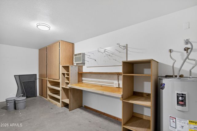 690 E OSAGE Avenue, Apache Junction, AZ 85119