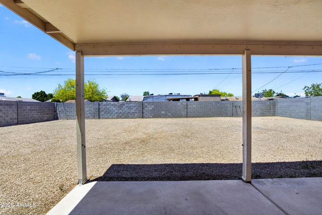 690 E OSAGE Avenue, Apache Junction, AZ 85119
