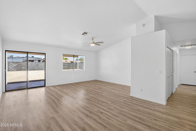 690 E OSAGE Avenue, Apache Junction, AZ 85119