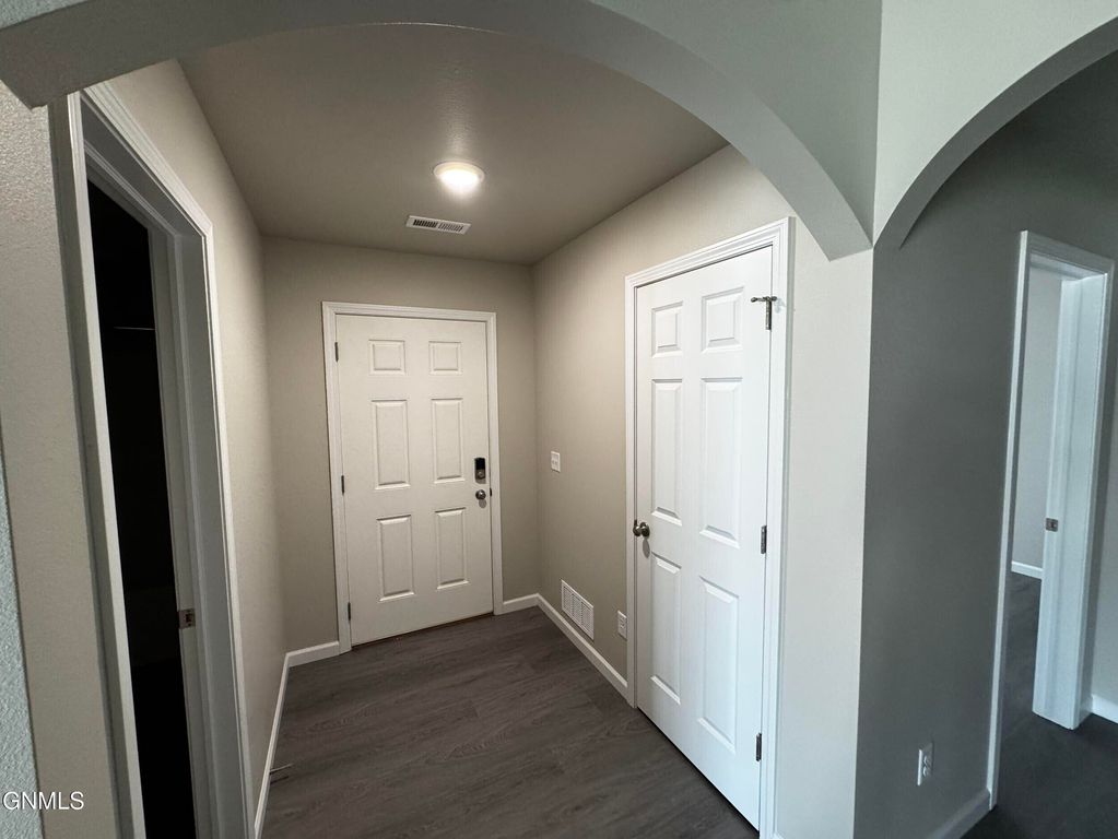3923 Libra Bend SE, Mandan, ND 58554 photo 2