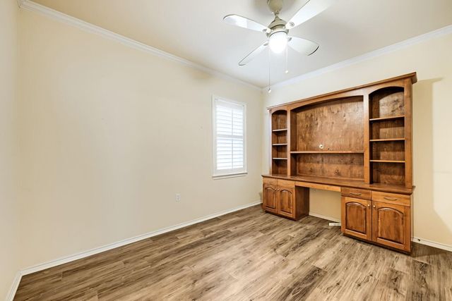 532 Farm Hill DR, Georgetown, TX 78633