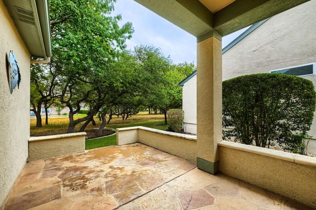 532 Farm Hill DR, Georgetown, TX 78633