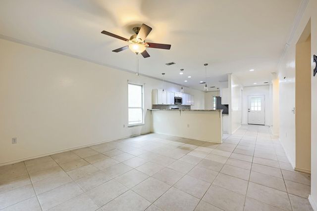 532 Farm Hill DR, Georgetown, TX 78633