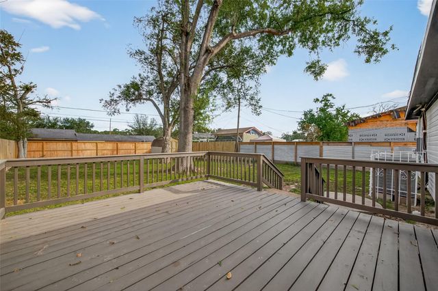 2723 Castledale Drive, Houston, TX 77093