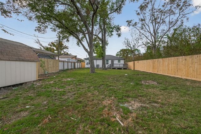 2723 Castledale Drive, Houston, TX 77093