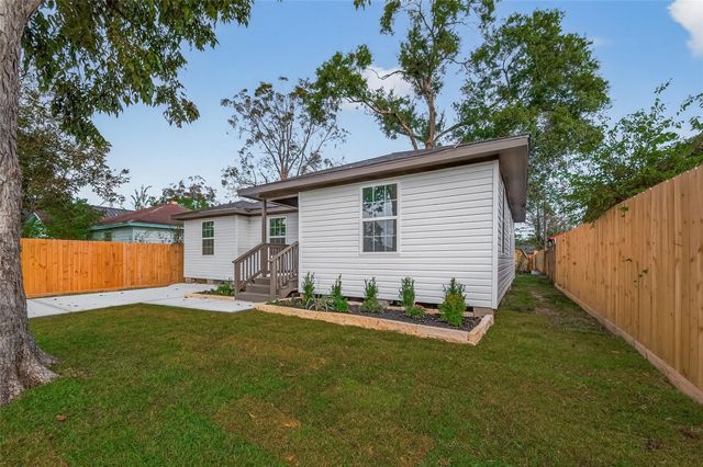 2723 Castledale Drive, Houston, TX 77093